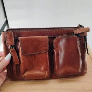 Brown Leather Clutch - Fossil Brand many compartments and divisions genuine